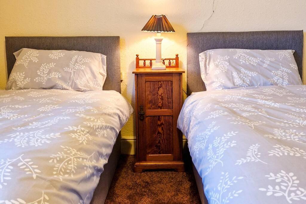 Tallis House, Sleeps 5, Near Centre, Free Parking, Long Or Short - By Nmb Casa de férias Manchester